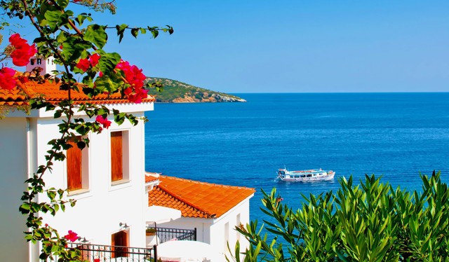 Skiathos_GREECE.jpg