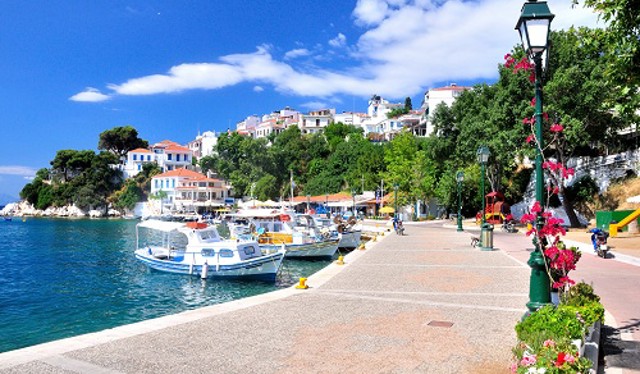 shutterstock_183121322_Port in Skiathos_GREECE.jpg