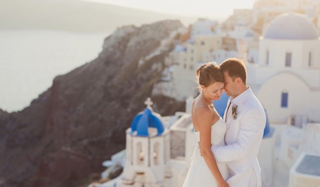 Bride and Groom in Santorini