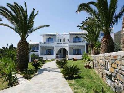 Porto Raphael Outside 3.jpg