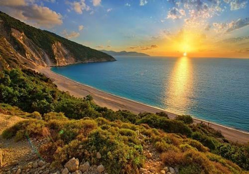 shutterstock_338404856_myrtos-beach_kefalonia_greece.jpg