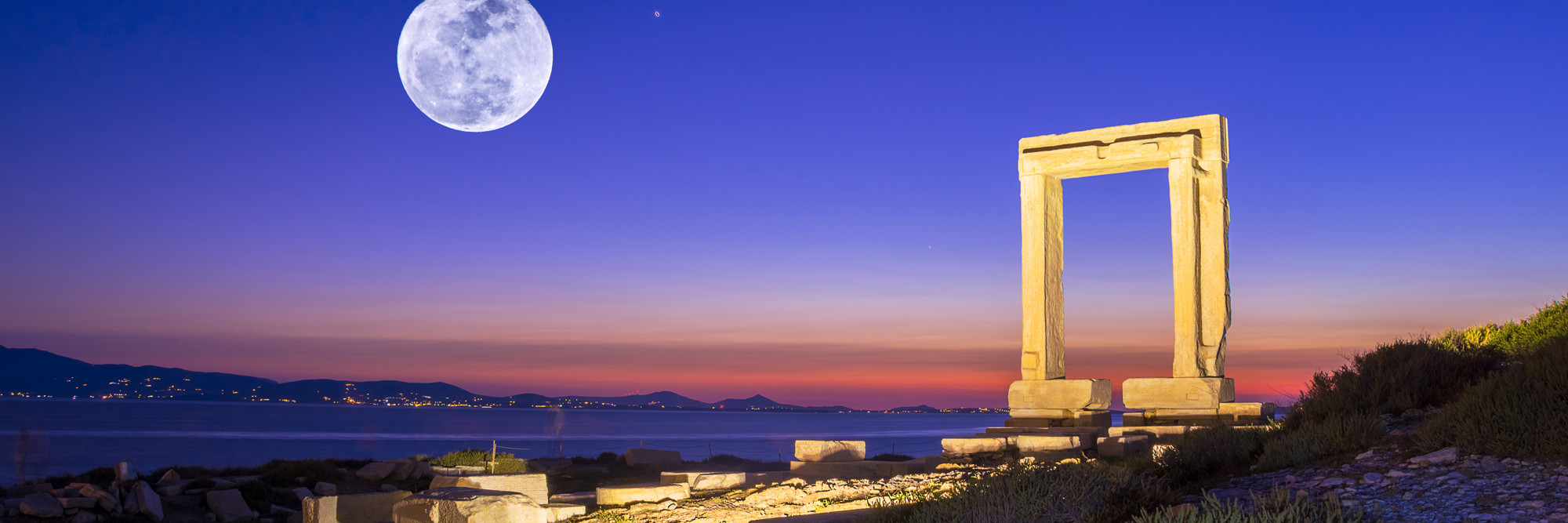 Naxos Moon