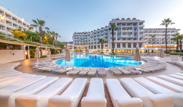 Grand Ideal Premium. Outdoor Pool