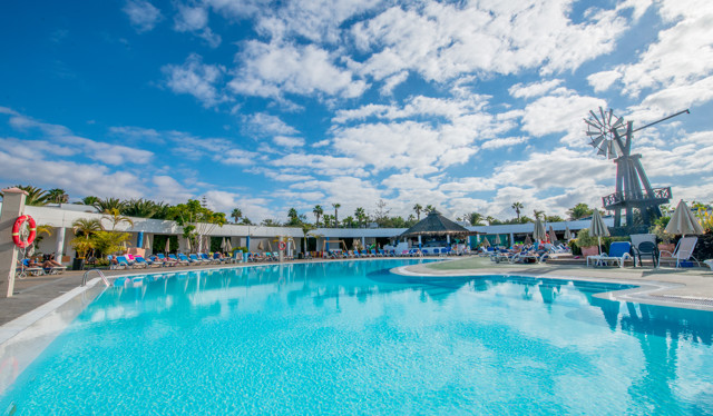 Relaxia Lanzasur Pool