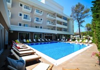 Outdoor pool at Sandy Beach Resort