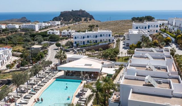 Lambis Studios Apartments Villas